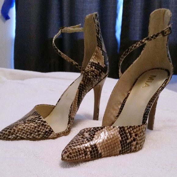 MIA Mona Beige/Tan/Brown Snakeskin Sz 7 Pumps - Picture 1 of 4